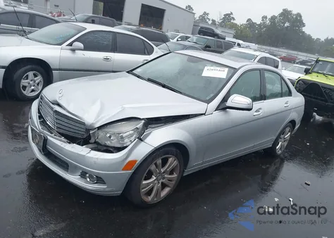 2009 Mercedes-Benz C 300 Luxury/Sport из США, поврежденный, VIN WDDGF54X99R054946